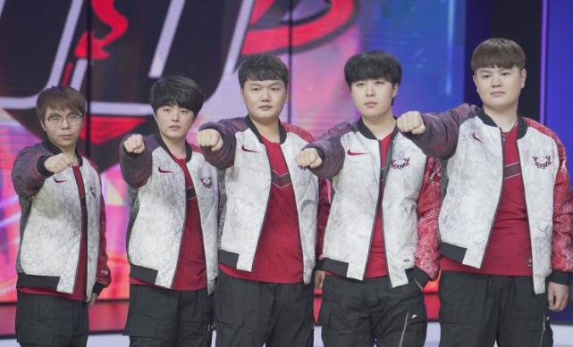 尊重主客双 尊重主客双