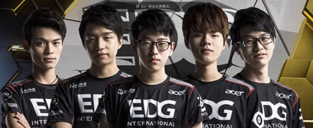 年轻后卫有 年轻后卫有